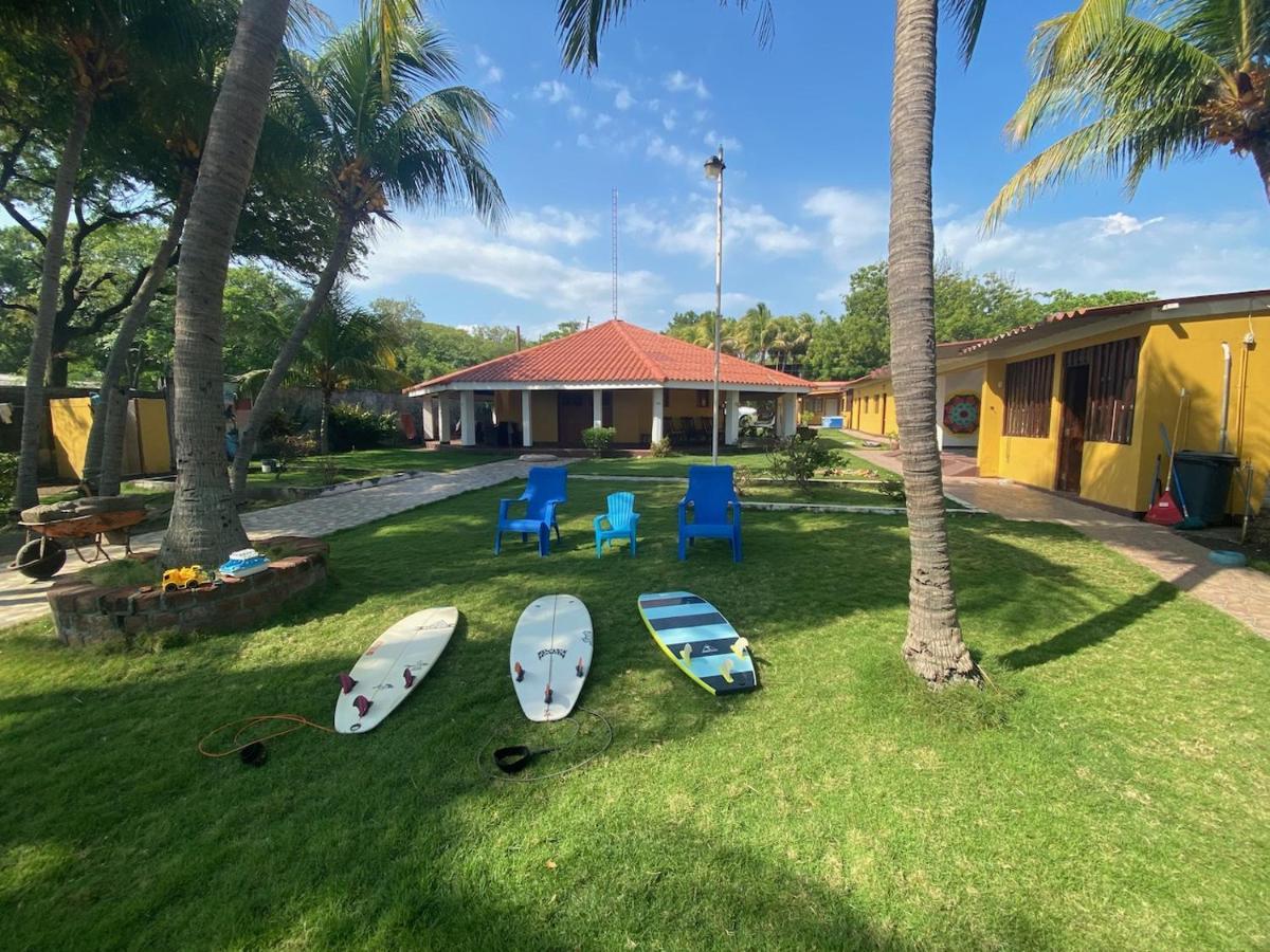 Solid Surf Camp Hostel Nicaragua Transito Εξωτερικό φωτογραφία
